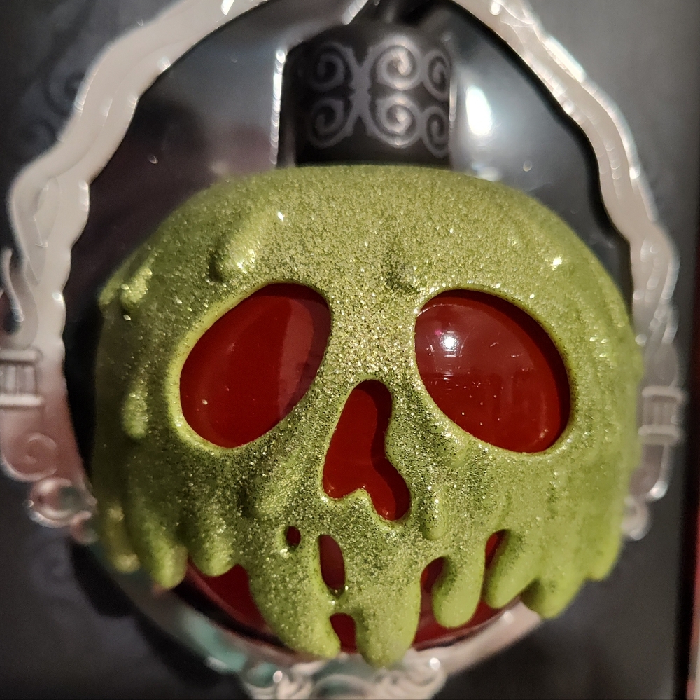 Disney Poison Apple Snow White Perfume BNIB RARE